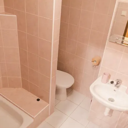 Levial Проживание в семье *